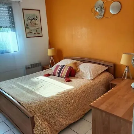 Apartment Joli Avec Piscine