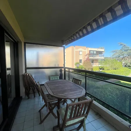 Joli Avec Piscine Apartment *